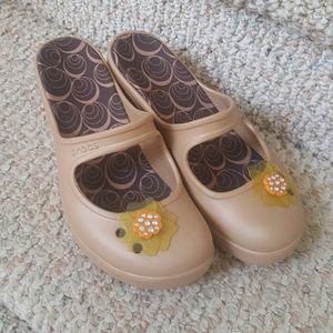 Crocs wedge heel slipper